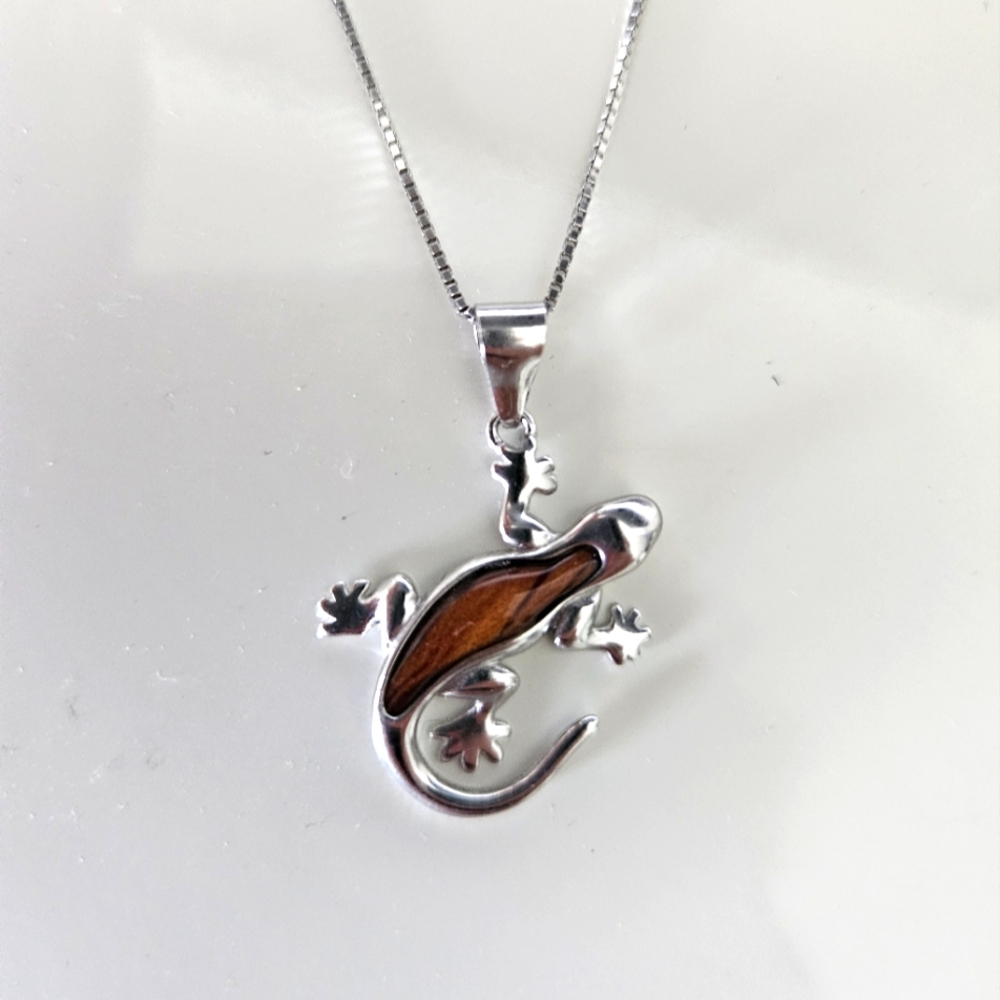 Sterling silver koa gecko pendant